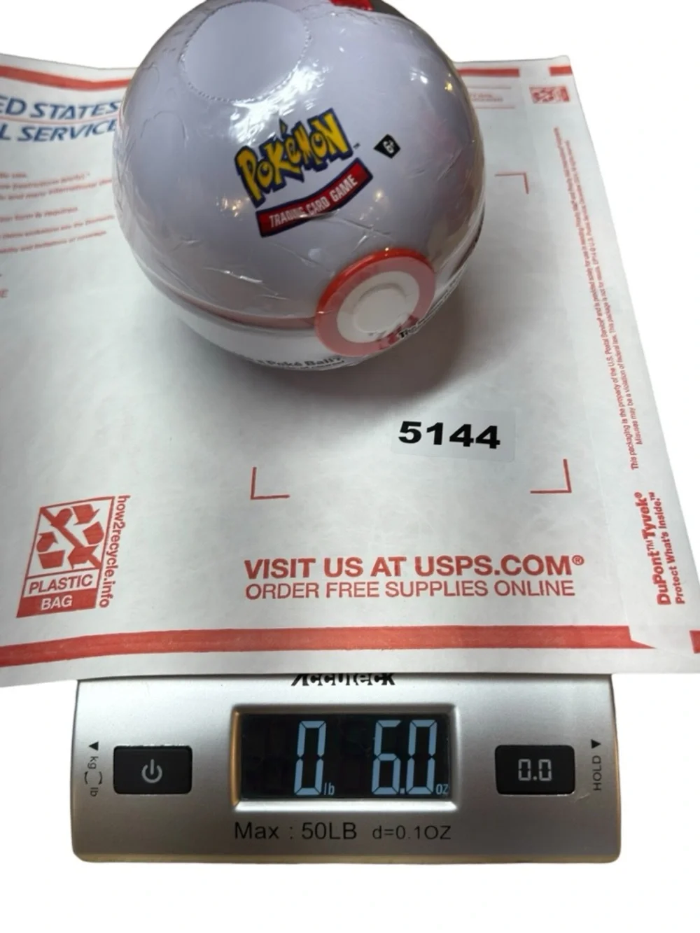 Pokémon TCG Premier Ball Tin E25 Sealed Poké Ball Collector Tin New